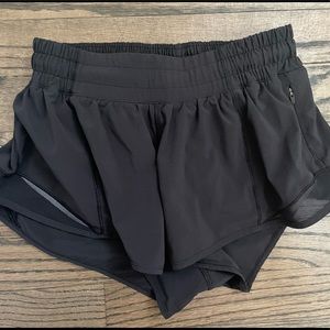 Hotty Hot Lululemon Shorts 2.5”